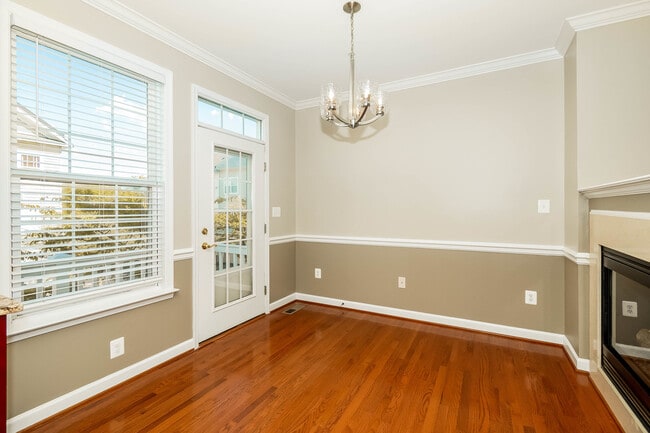 Building Photo - 5566 Lanier Ave