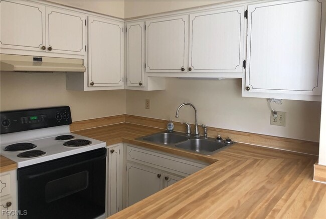 Foto del edificio - 3306 SW 7th Pl