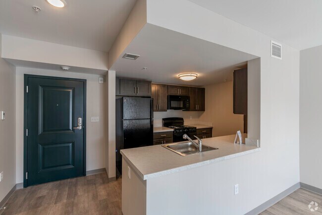 Edificio E n.o 34: 1BR 1BA, cocina - Woodland Cove