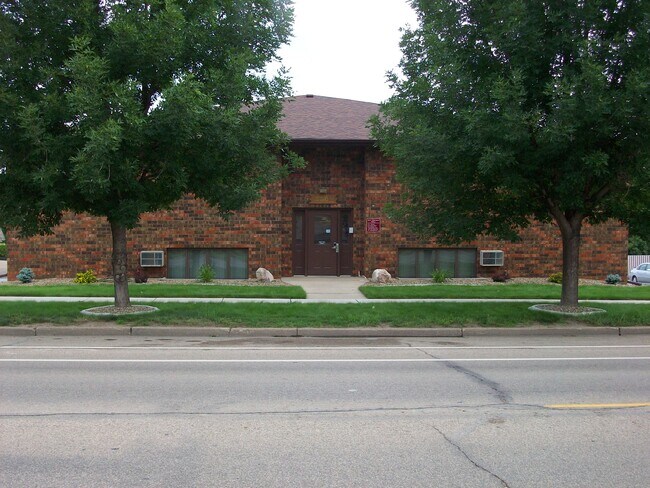 Foto del edificio - 2208 E Divide Ave