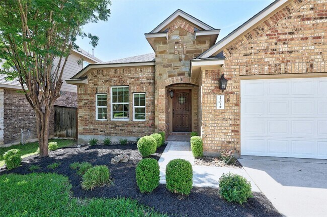 Foto del edificio - 1701 Hidden Springs Path