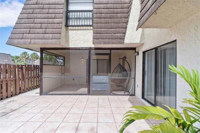 Building Photo - 2515 NW 99th Ave