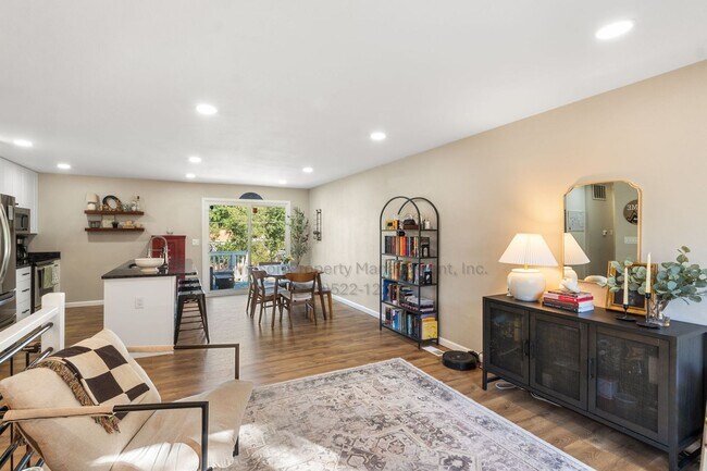 Foto del edificio - Updated 5 Bedroom House Near Memorial Park