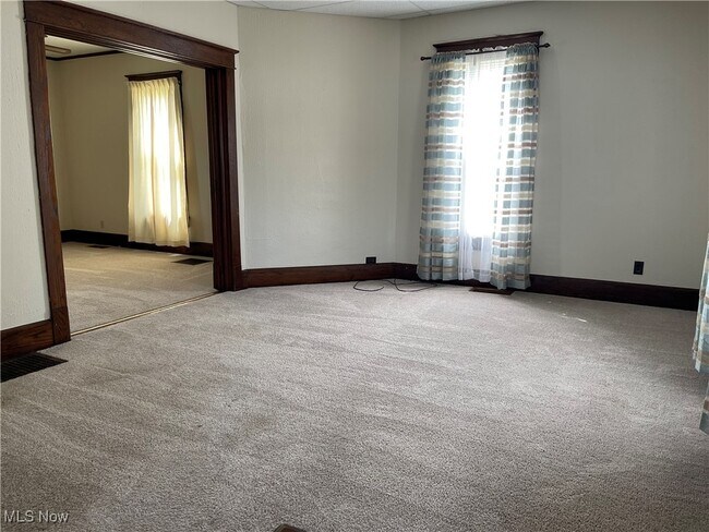 Foto del edificio - 2270 Bishard Ave