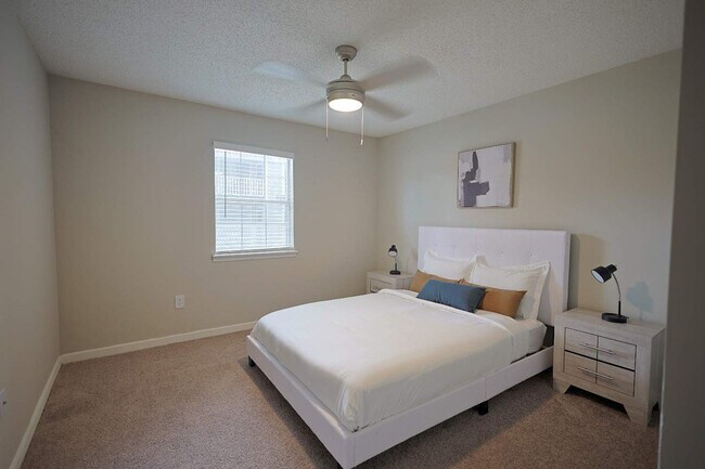 Foto del edificio - 50 Northtown Dr