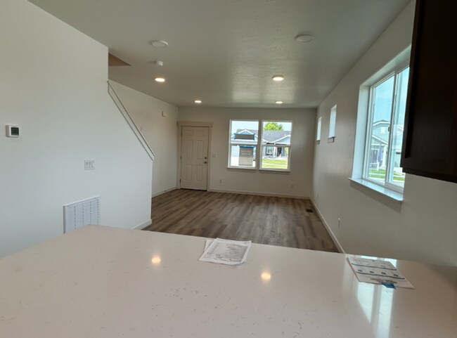 Foto del edificio - 829 S Camas Ln