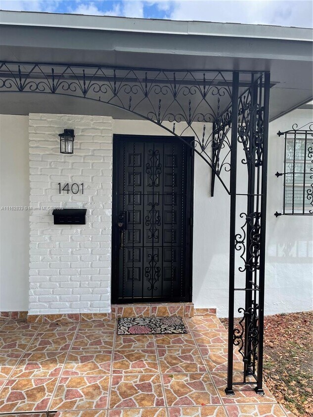1401 SW 86th Ct, Miami, FL 33144 House for Rent in Miami, FL