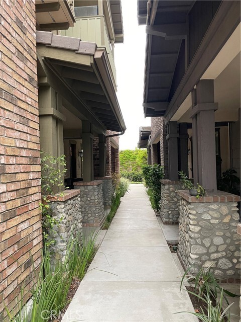 Building Photo - 590 Boulder Cir