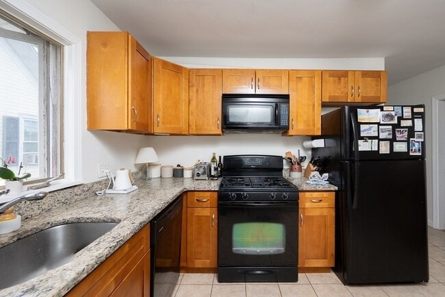 Building Photo - 55 E Squantum St