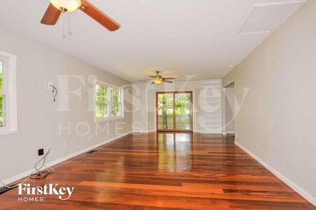 Foto del edificio - 69 Oak Valley Dr