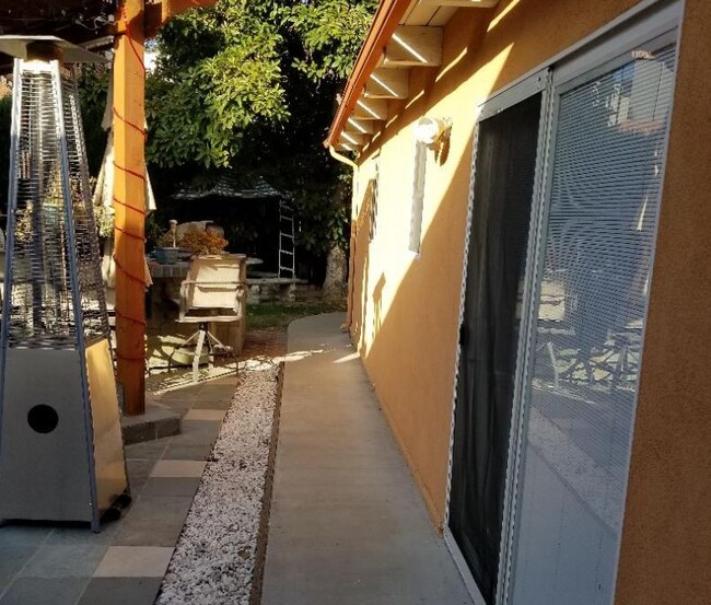 Foto del edificio - 213 N Helena St