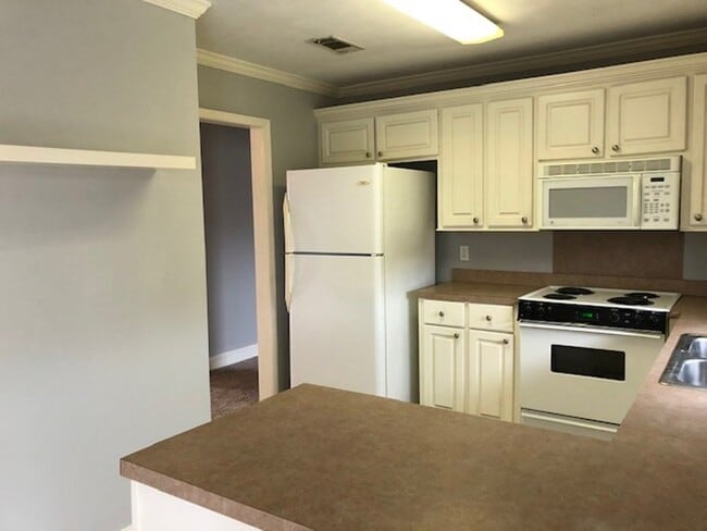 Building Photo - 258 Sunchase Dr