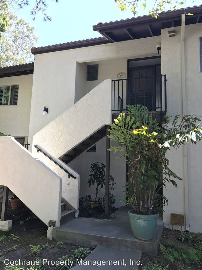 Building Photo - 1046 Miramonte Dr