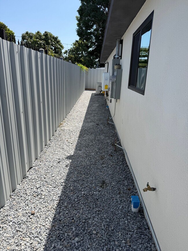Building Photo - 11736 Success Ave
