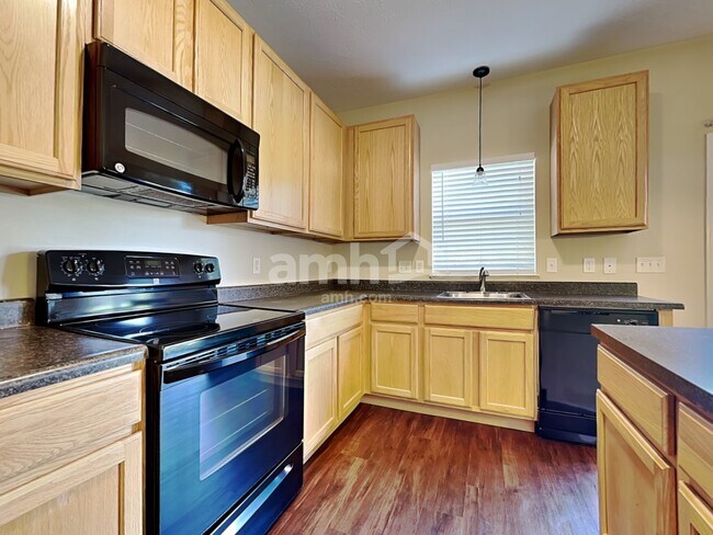 Building Photo - 4455 Springfield Ct