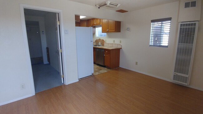 Building Photo - 421 W Las Flores Ave