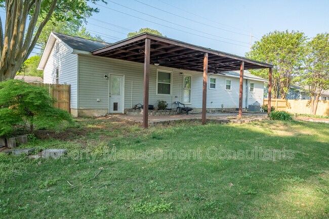 Foto del edificio - 912 Mountain Gap Rd SE