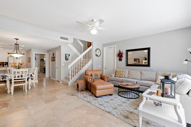Foto del edificio - Beautiful FURNISHED 3/3 Cayman town home available now!