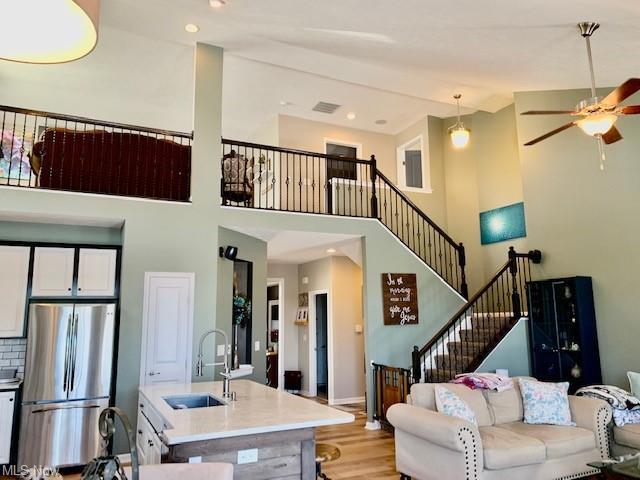 Building Photo - 4932 Lake View Dr