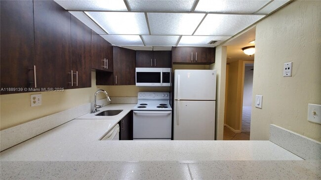 Foto del edificio - 5801 Washington St