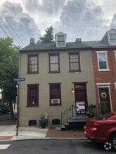 Building Photo - 103 Howard Ave
