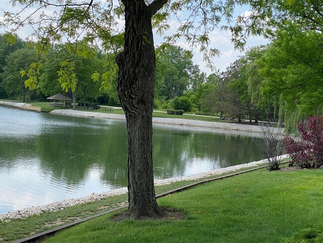 Building Photo - 27W705 Windermere Rd