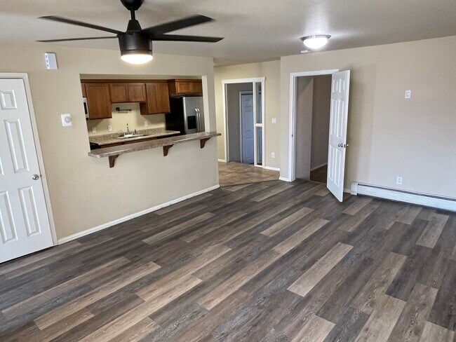 Foto del edificio - 563 E Good Hope Cir