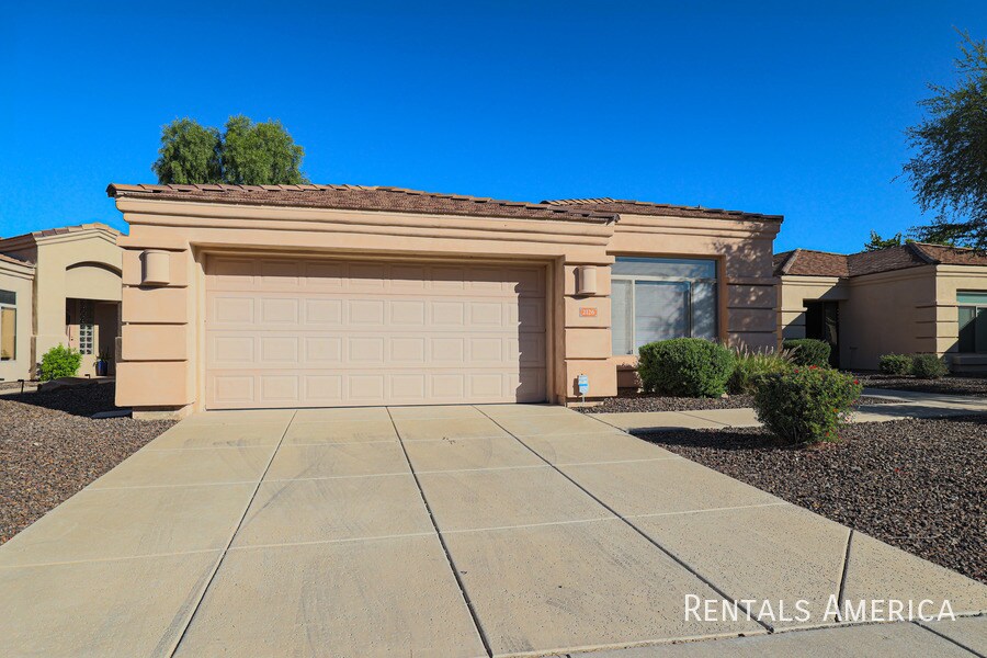 Primary Photo - 2126 E Fawn Dr