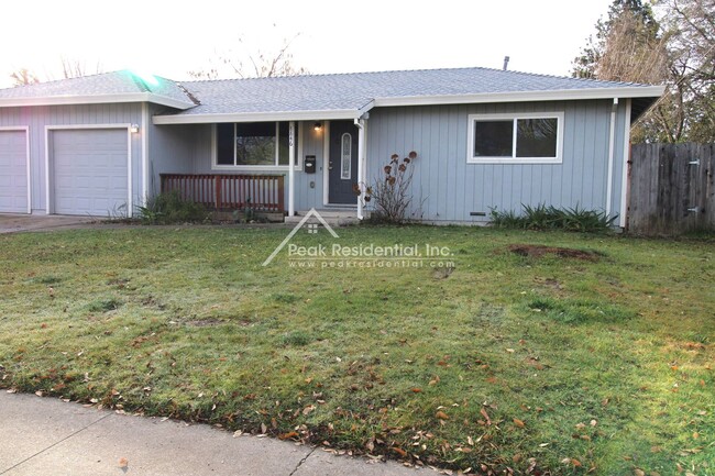 Building Photo - Updated 2bd/1ba Orangevale Duplex with Gar...