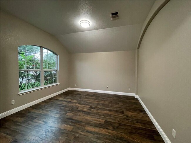 Foto del edificio - 18512 Sandy Bottom Dr