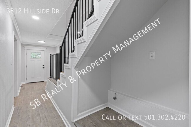 Foto del edificio - 3812 Hillside Dr