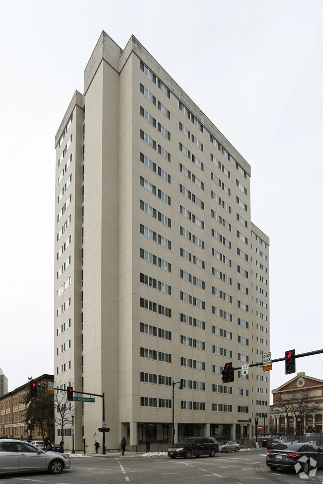 Building Photo - Symphony Plaza West