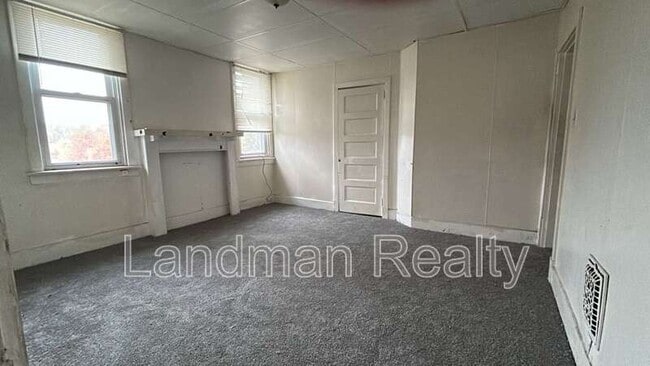 Photo - 1400 Hill Ave Apartment