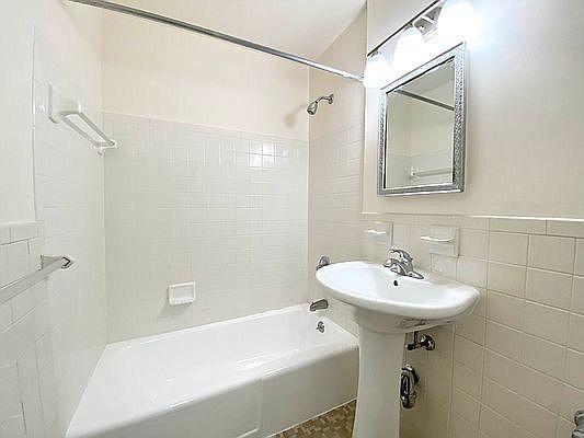 Foto del edificio - 1 bedroom in Bronx NY 10463