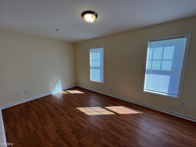 Building Photo - 3 br, 2 bath House - 1612 Cherry St