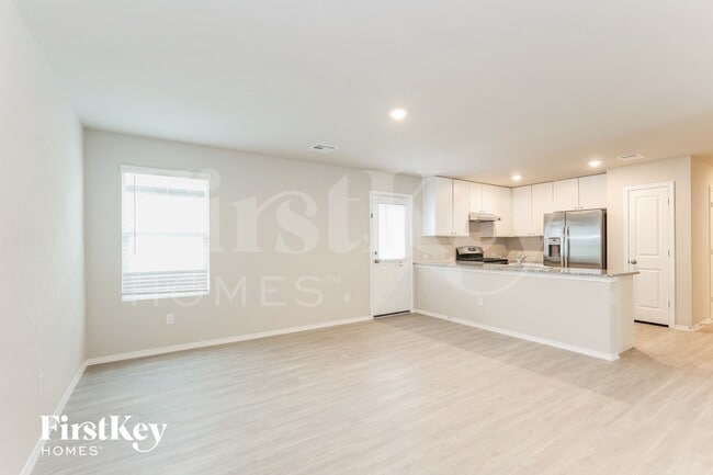Building Photo - 10606 Varmus Dr