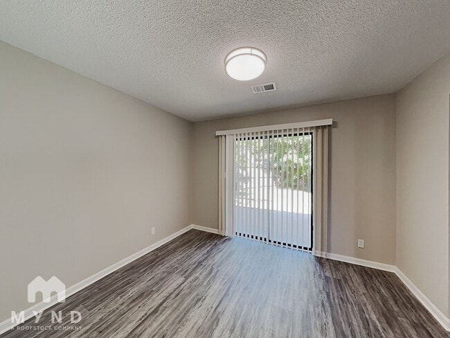 Foto del edificio - 7225 Little Fawn Pkwy