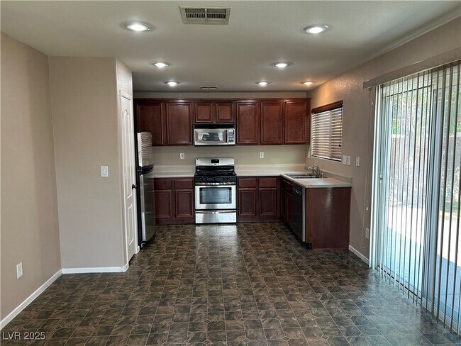 Foto del edificio - 4908 Hostetler Ave