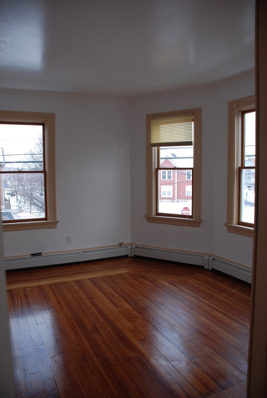Building Photo - 381 Pine St