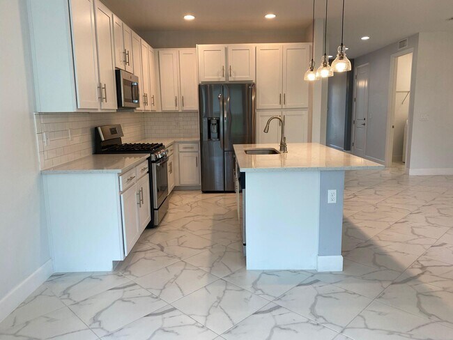 Foto del edificio - 12049 SW Jasper Lake Way