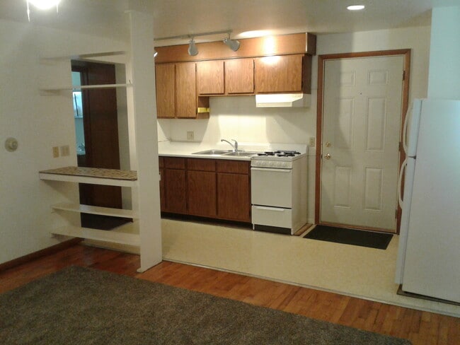Building Photo - Gaylord Street Apartments