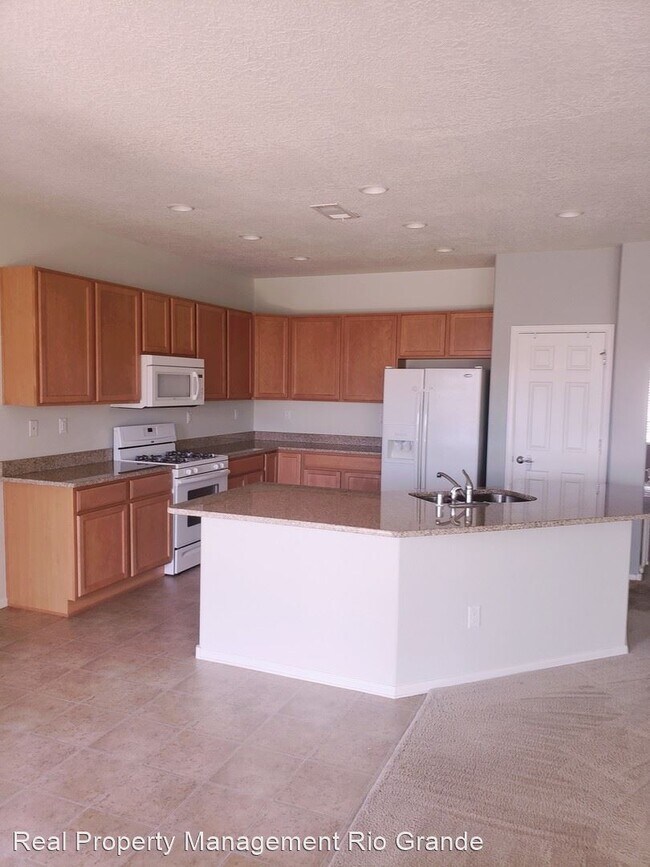 Building Photo - 4 br, 2 bath House - 3841 Prado Alto Ave NE