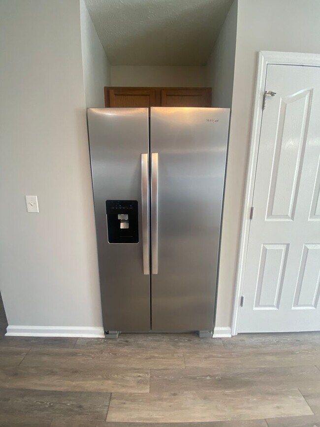 Building Photo - Charming 3 Bed 2 Bath Home In Murfreesboro