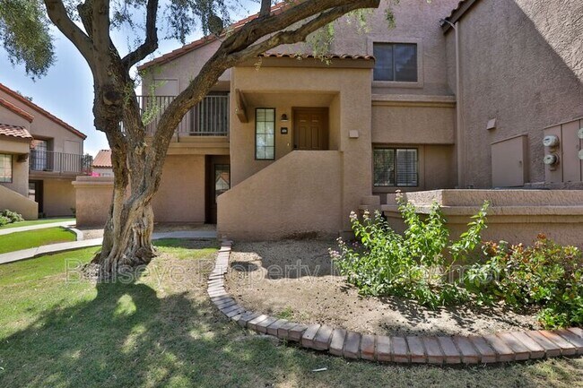 Photo - 925 N College Ave Apartment