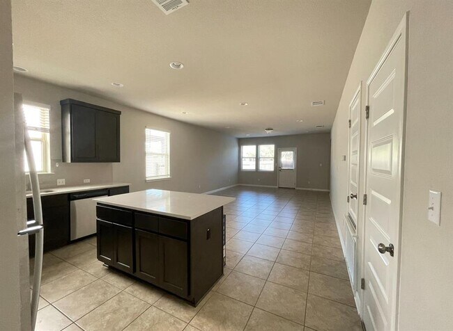 Foto del edificio - 2340 Pecan Island Dr