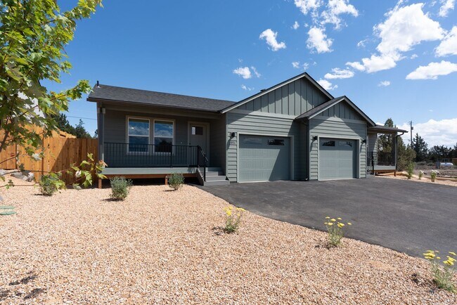 Foto del edificio - Brand New 2 Bedroom Duplex in SW Redmond