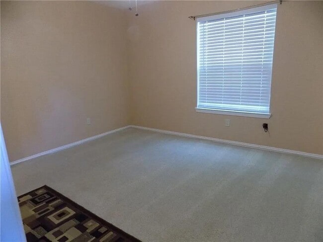 Building Photo - 8402 Leesburg Cir