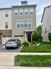 Building Photo - 214 Tanner Ln