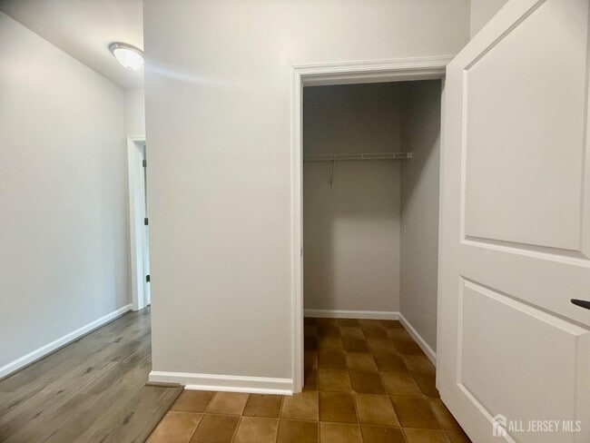 Building Photo - 531 Doral Ct