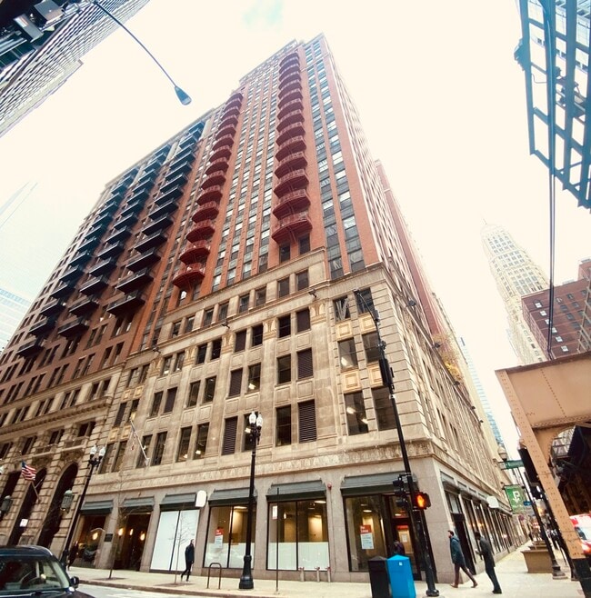 Foto del edificio - 208 W Washington St